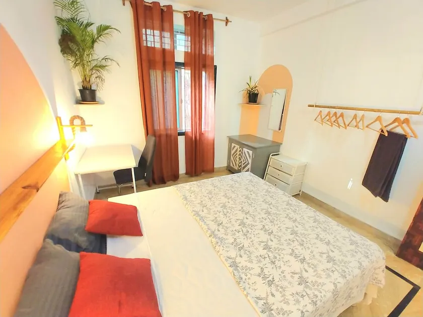 iThe Chill Out Aprt. 2BHK-Fast Wi-Fi/AC/P. Backup - Image 1