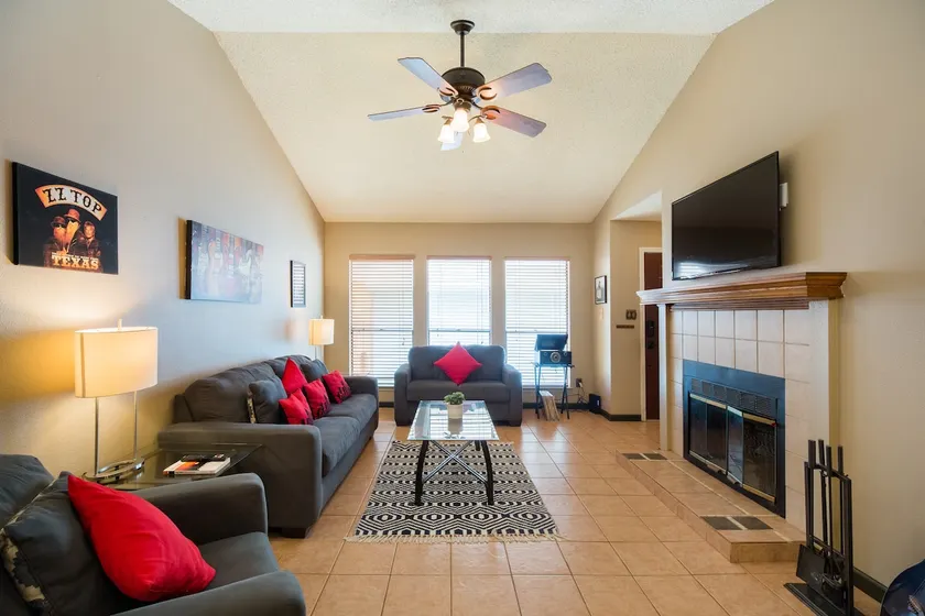 North Austin Music Capital Landing- 3 BR w/Hot Tub - Image 1