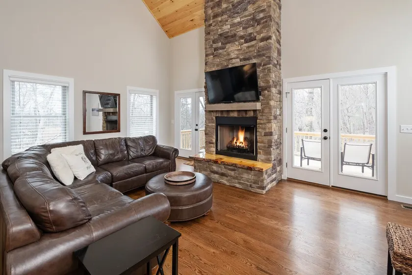 Duke's Place | Top 1% | Custom Home w/Arcade Games - Image 1