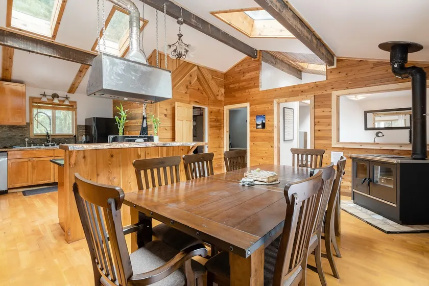ZigZag Cabin! Hot Tub, River, Mt Hood! Sleeps 12! - Image 1