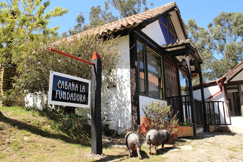 Founding Cabin in Sesquilé, Hostel Granjero. - Image 1