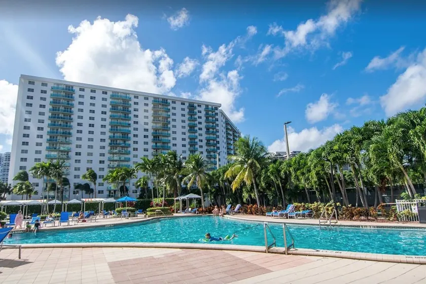 Beautiful apartment in Sunny Isles Beach! STR-02084 - Image 1
