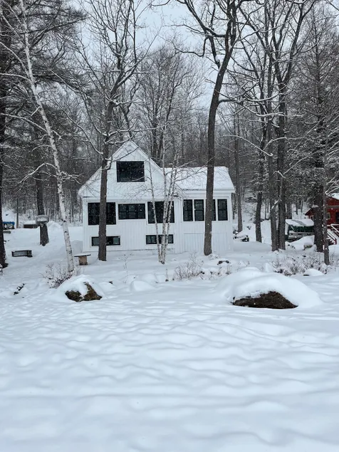 Quiet Lake House - Image 1