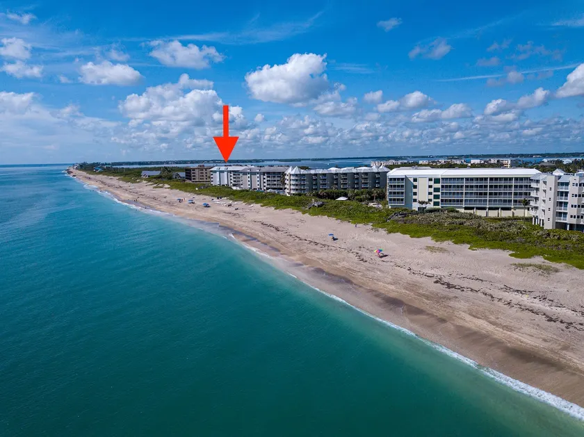 Beachfront get-away Hutchinson Island Condo - Image 1