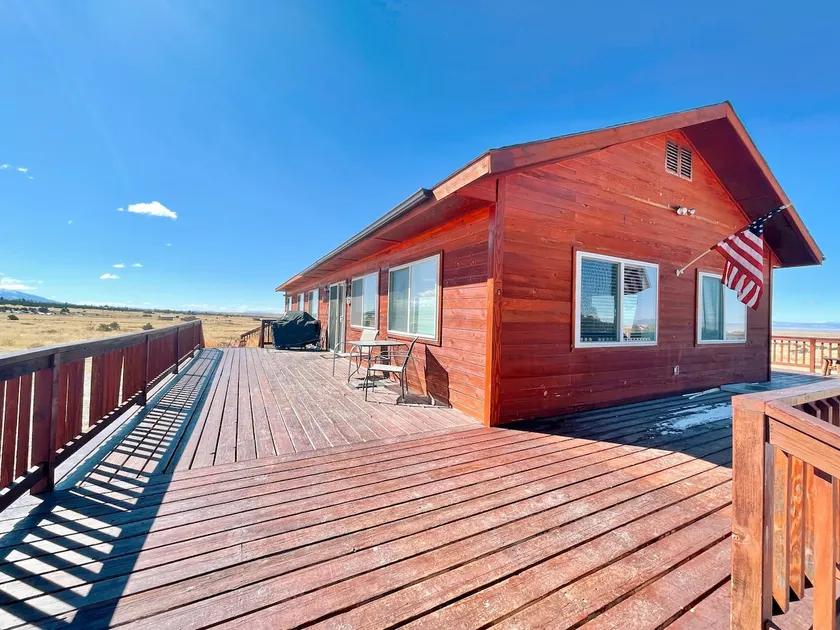 Family Ranch house with Mountain View’s - Image 1