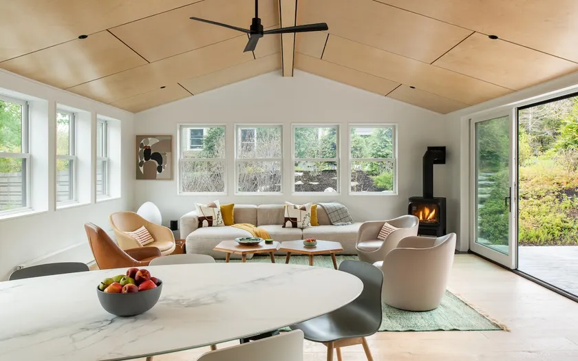 Garage, a Modern Oasis - Image 1