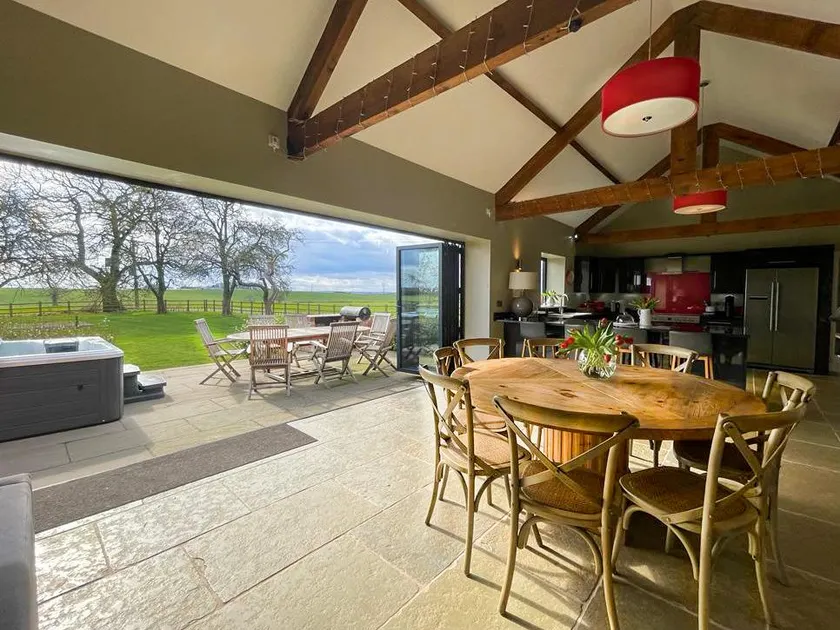 Dovecote Barn with Hot Tub, 7 miles from York. - Image 1