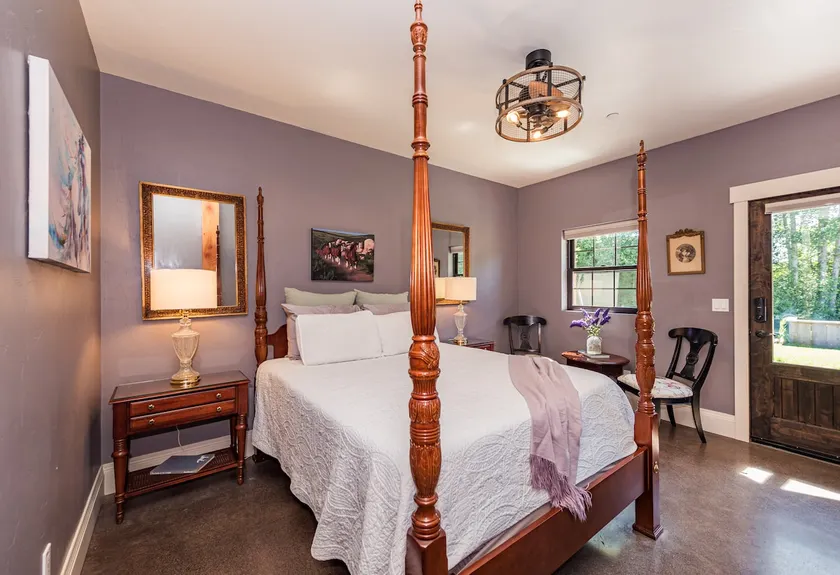 The Clydesdale Suite (Olympic Peninsula) - Image 1