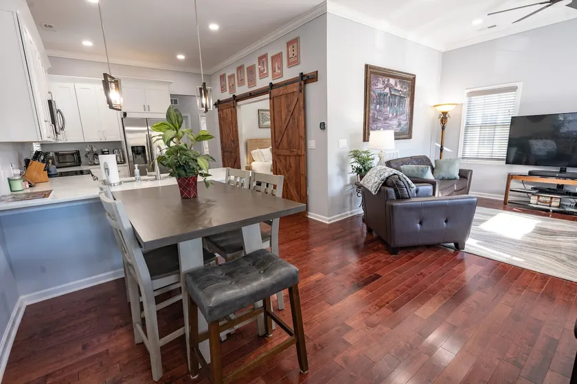 Remodeled Historic House Walkable to Everything - Image 1