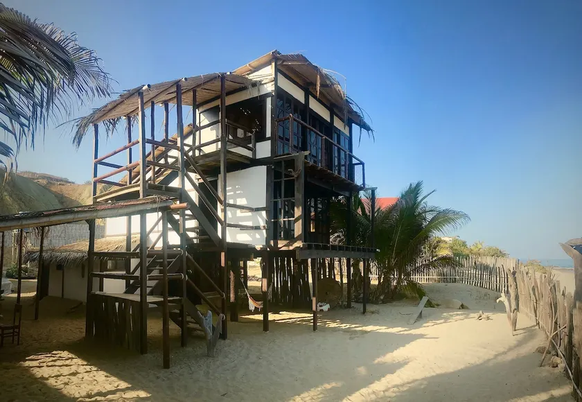 ”Beautiful HOUSE on the BEACH of Canoas de Punta Sal” - Image 1