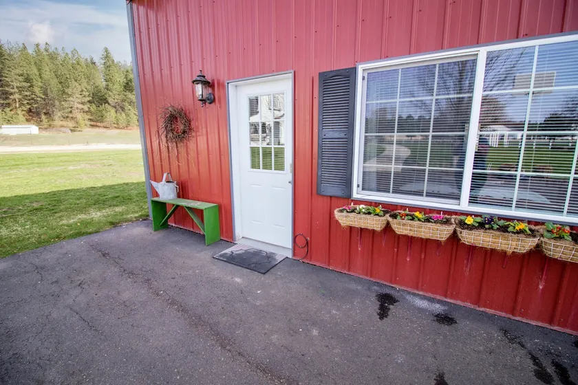 Meadowview Barn - King Bed - fast Wi-Fi - Quiet - Image 1