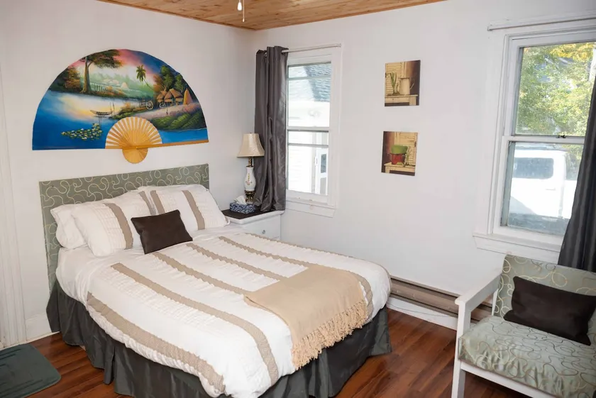 Small studio in Riverfront Historical House - Image 1