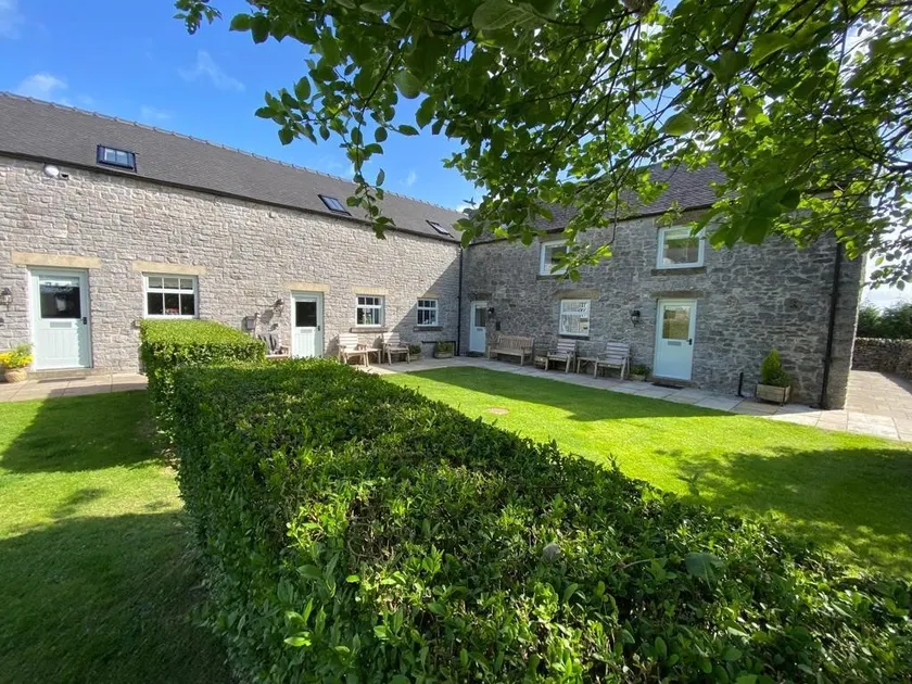 Rakes Cottage in the heart of the Peak District - Image 1
