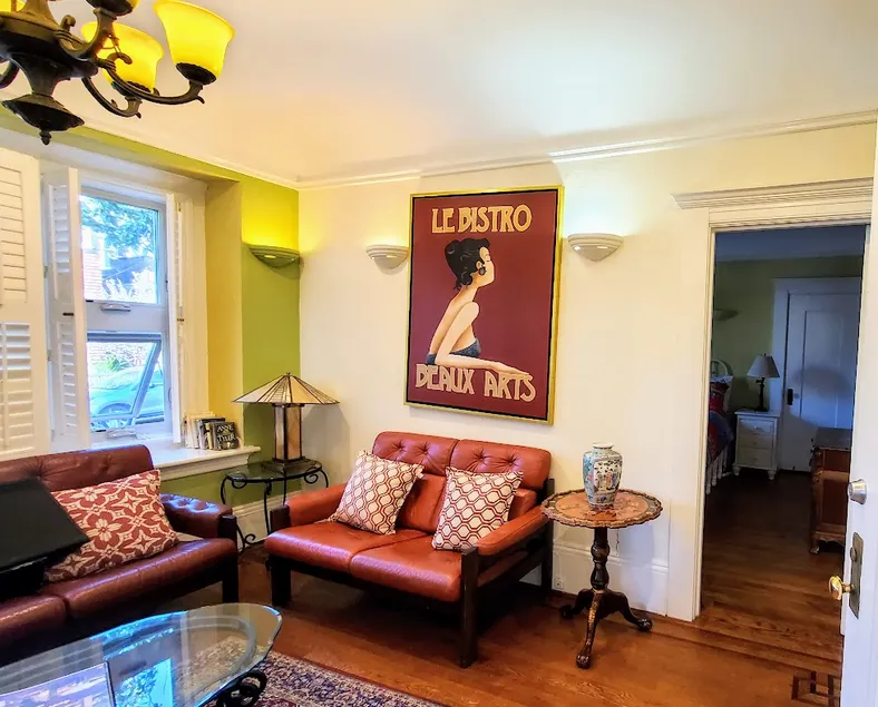 Stylish 1 BR Elmwood Area - Minutes from Campus - Image 1