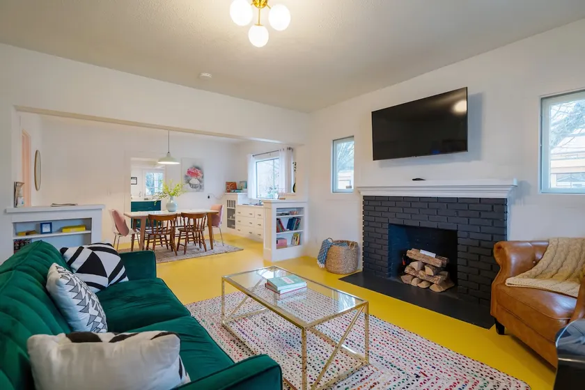 Vibrant 3BR Bungalow Near UO, Hayward + Downtown - Image 1