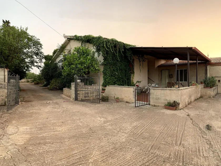 Ternulla Guesthouse - Image 1