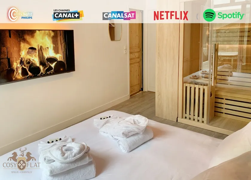 Suite - COSY FLAT Private Sauna Centre Senlis - Image 1