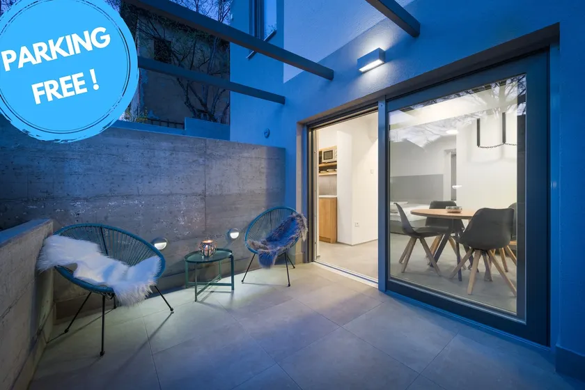 Classic Studio Terrace | Parking | Pet Friendly - Image 1
