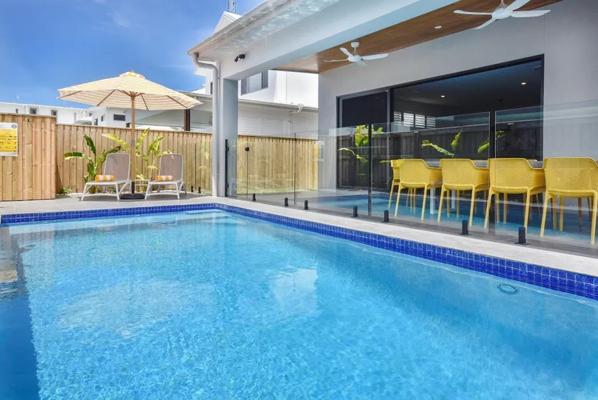 Luxury Bokarina Beachhouse - Image 1