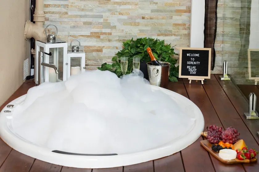 Serenity-DoubleSpa-GasLogFire-Outstanding Location - Image 1