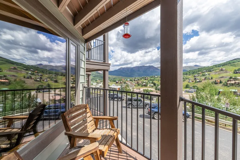 Mountain Vista Eagle's Nest: Hot Tub & Fireplace! - Image 1