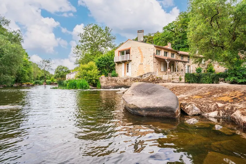 Le Moulin de Pilet - Image 1