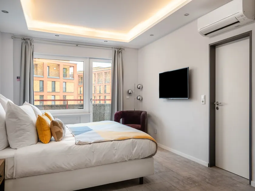 Numa | Medium Studio with Kitchenette & Balcony - Image 1