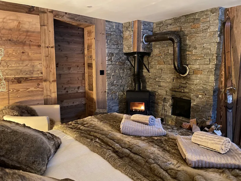 Stay in the nostalgic-modern style Chalet Geimen - Image 1
