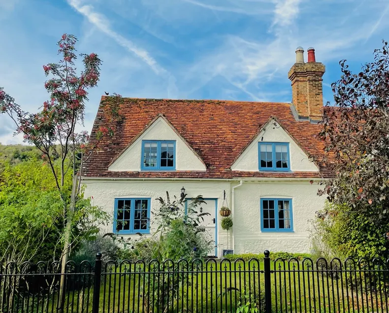 Newly refreshed: Charming Chilterns Cottage - Image 1