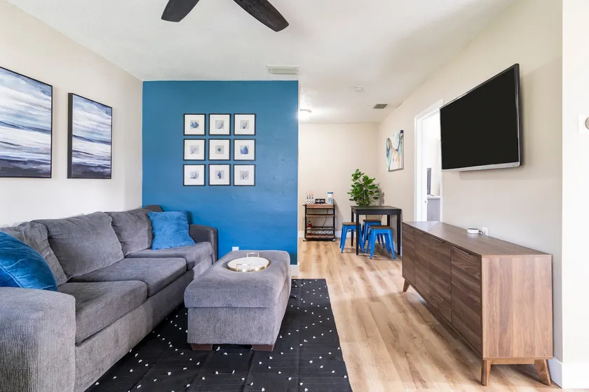 Perfect for Long Term Stays | Cozy & Updated - Image 1