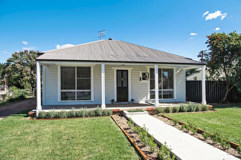 Denison Cottage - Image 1