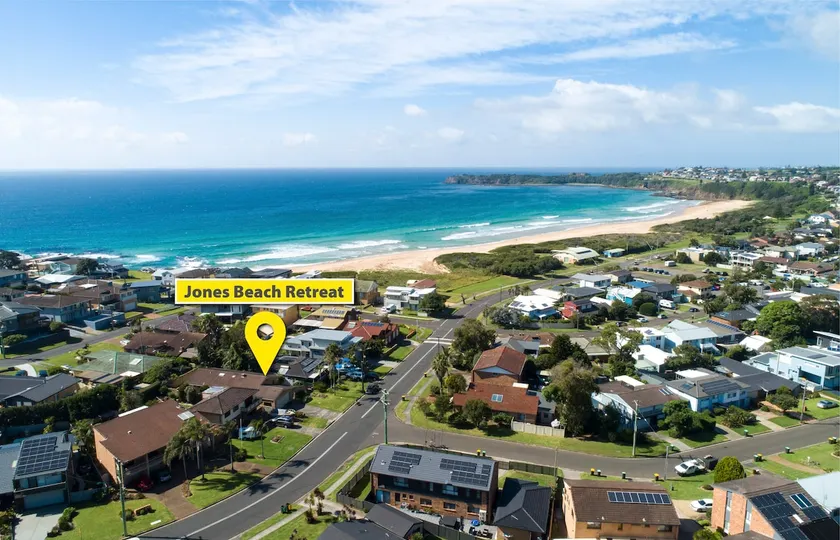 Jones Beach Retreat - Pool, close to beach & cafes - Image 1