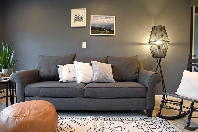 Suite and Simple - Private 3rd Floor Efficiency - Image 1