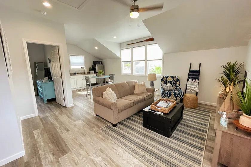 Lowcountry Retreat Carriage House - Image 1