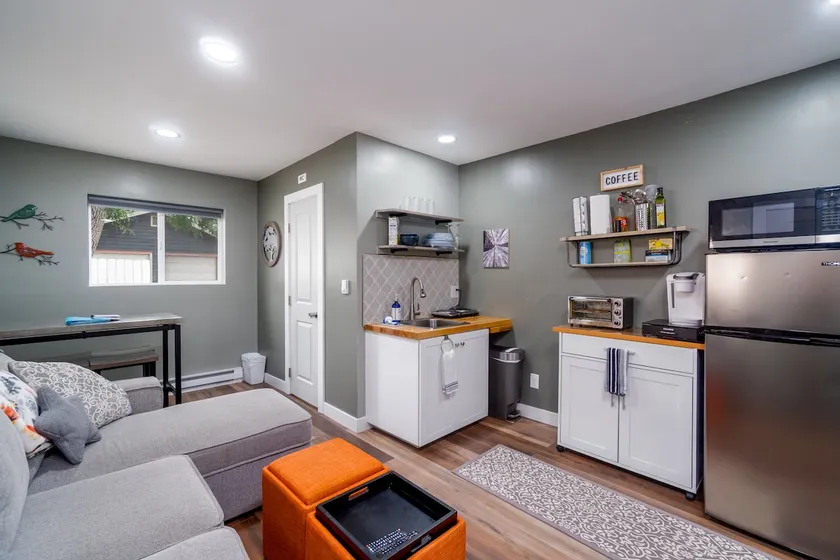 Artsy Urban Cottage in Charming Downtown! - Image 1