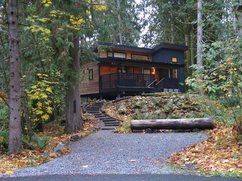 The Greybird Retreat; fair skies optional. - Image 1