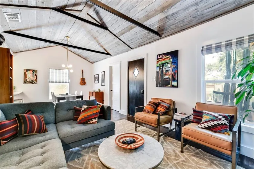 Buddy's East Austin Oasis + Sparkling Pool! - Image 1