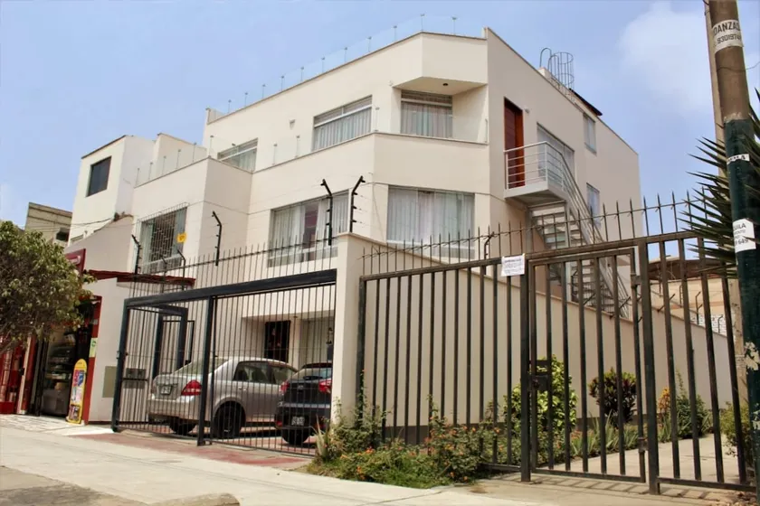 Modern duplex in a residential area of La Molina - Image 1