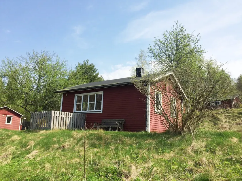 Cozy log cabin in Undenäs near Tiveden nationalpark - Image 1