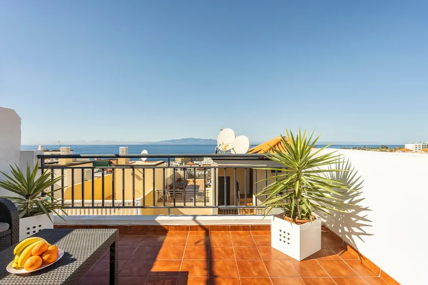 Penthouse Apartment With Ocean View - Image 1