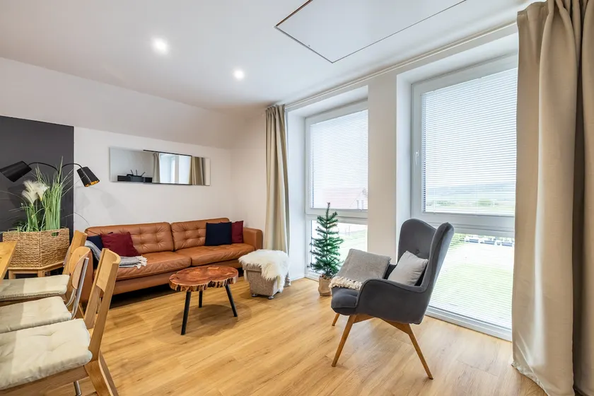 Serenity B: with Sauna & Jacuzzi - Image 1