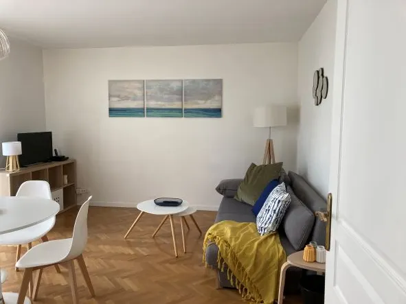 Vanves 2/3 Rooms - Gare Direct Paris - L55 - Image 1