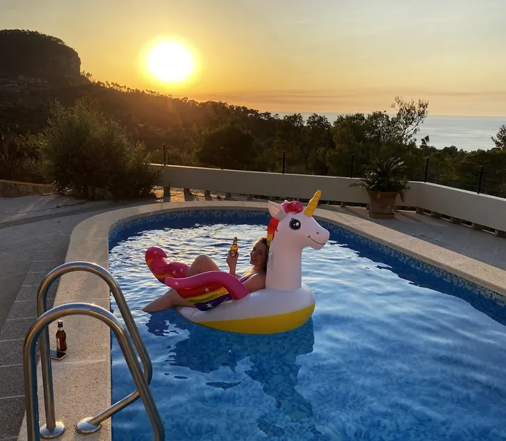 Las Brisas - best pool in the area! - Image 1