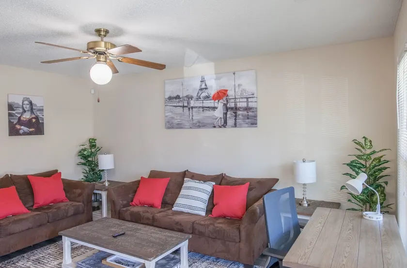 Cute 1 Level townhome close to HPU / Furniture mkt - Image 1