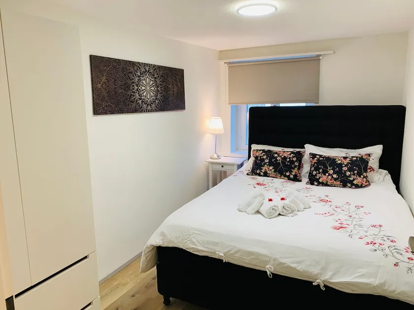 Bright 2-room apartment furnished on Lake Zurich - Image 1