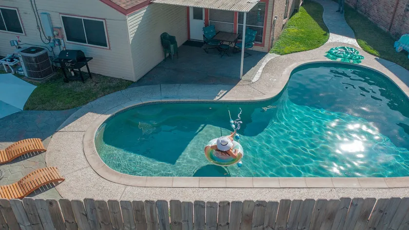 HoustonGem | Private Pool + Hot Tub | FIFA20min - Image 1