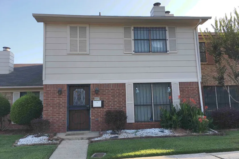 No Matata Townhouse - Image 1