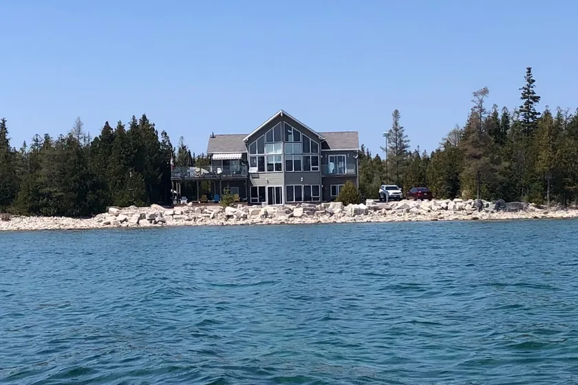 Tamarack by the Bay - Waterfront Cottage - Image 1