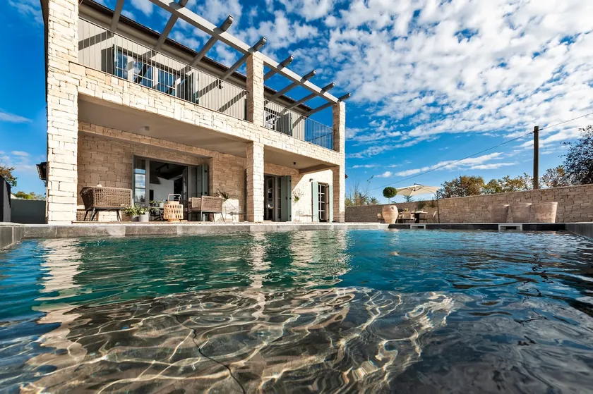 Villa Art Renata with Pool, Hot Tub & Sauna - Image 1