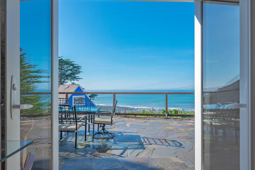 Stunning Sunset , OceanView, Coastal Home, Trails - Image 1